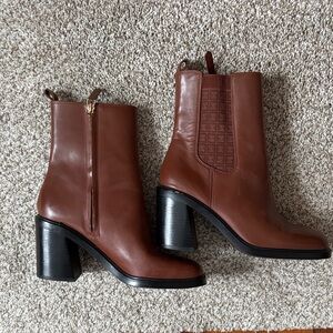 Sarto Brown Leather Ankle Boots. Size 7.5